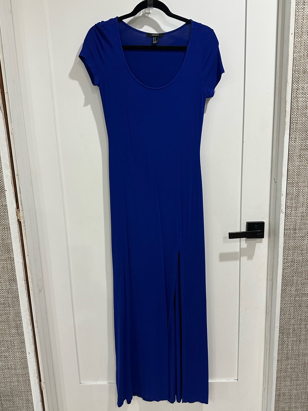 Forever21 Classic Scoop Neck Maxi Dress - Blue M